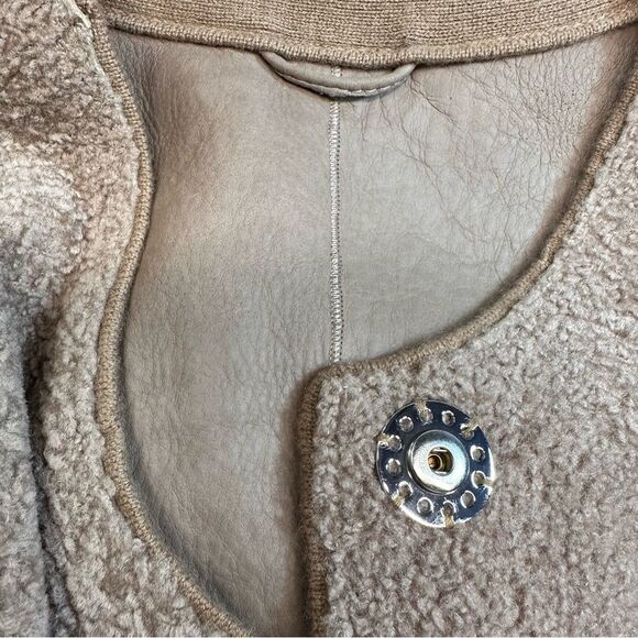 Jenni Kayne Yves Taupe Lamb Shearling 3/4 Sleeve Coat - Picture 3 of 16